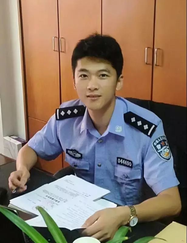 年仅34岁！“浙江第一悬案”幕后这位帅气的警察兄弟走了