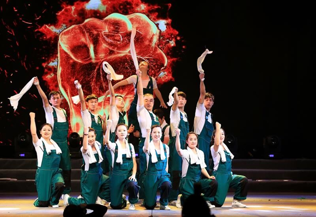 2019年央视经济人物_...墨丹青十大杰出人物称号