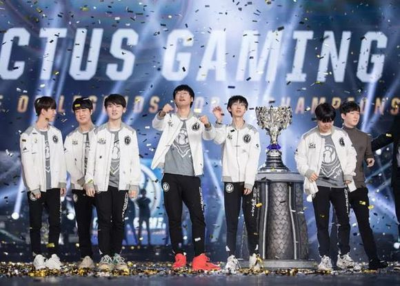 TOP球球韩服遭路人嘲讽:S8世界赛IG夺冠全靠