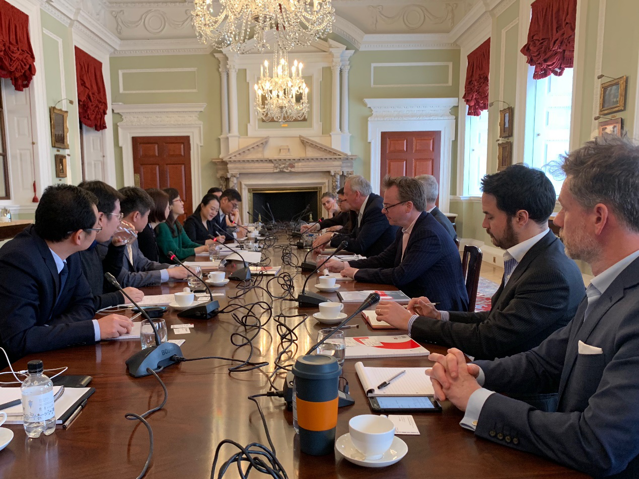 2019年经济峰会_2019数字中国峰会 数字经济成峰会热词 各方大佬热议数字化转型(3)