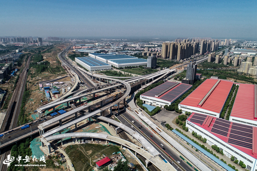 空中俯瞰合肥繁华大道集贤路互通立交工程