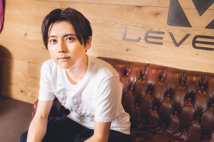 恭喜!日本知名声优梶裕贵与竹达彩奈宣布结婚