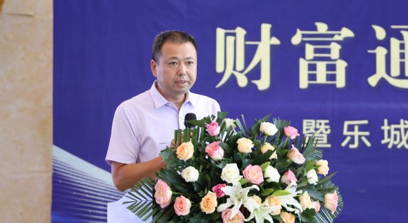西兆通镇党委副书记卢明安发表重要讲话,他强调,西兆通镇是咱们石家庄