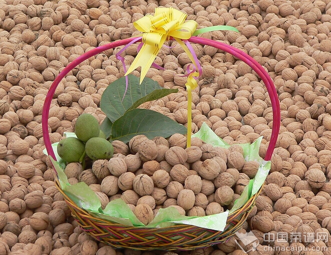 常吃13种食物让白发变黑发 黑芝麻荠菜牡蛎未