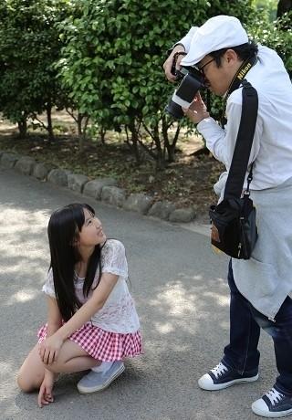 拍ShowGirl已落伍 日本大叔镜头瞄准女初中生_凤凰游戏