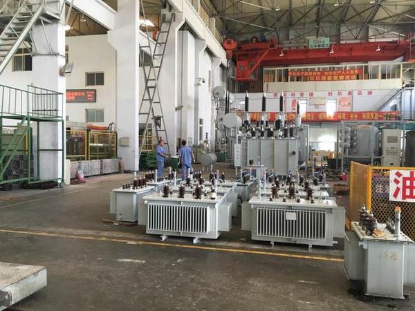 官媒探访奇葩欣泰电气:产量降40% 工资延迟