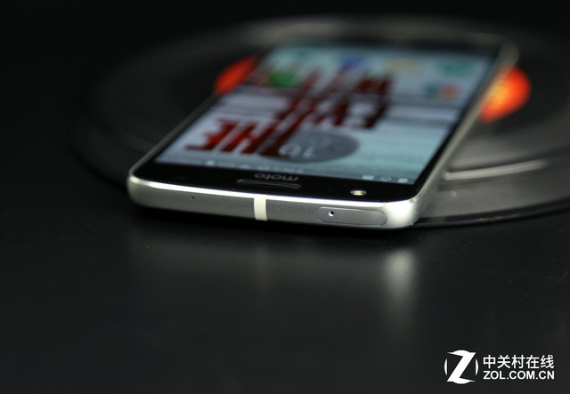 长续航娱乐强机Moto Z Play全面评测