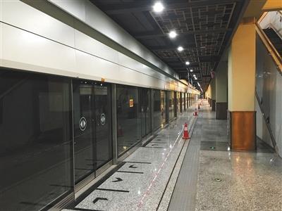 北京最强地铁下月试运营：史上最快最能装