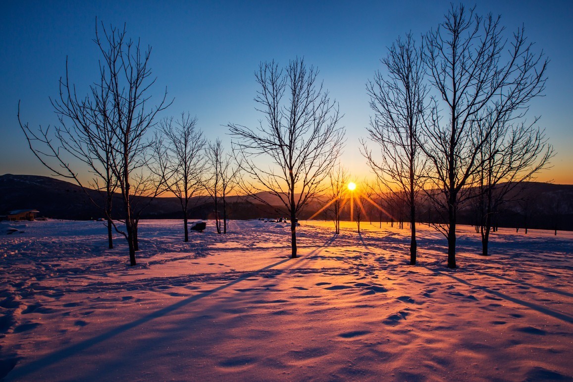 冬天湖面的日落风景图片 - 免费可商用图片 - CC0素材网
