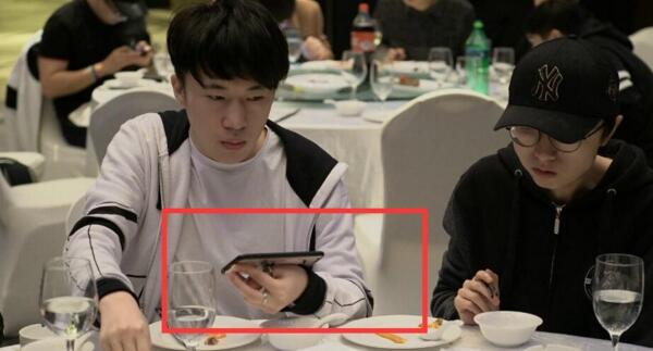 RNG俱乐部:对不起 希望做你们骄傲的RNG_|R