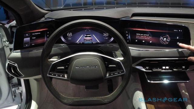 这家公司没有CEO，却发布了比Tesla 性能还好的电动汽车？