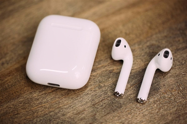 AirPods耳机换个电池这么贵 苹果要抢钱？