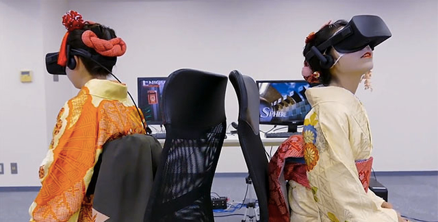 你看过日本艺妓玩VR游戏吗?        