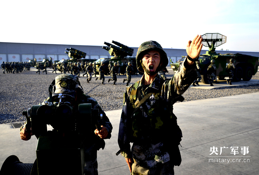 训练热情高涨 李书进 摄