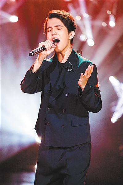 海豚音完整版音乐 782b8e78e8a8be0_w399_h600.jpg