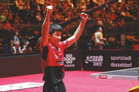 　　张本智和曾在不久前击败日本乒坛一哥。（资料图片）