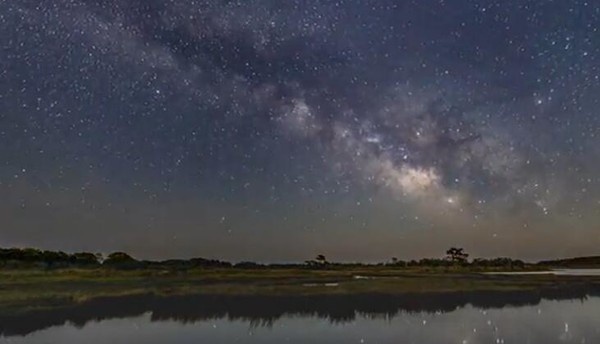 摄影师展示拍摄星空4K缩时短片 画面超唯美
