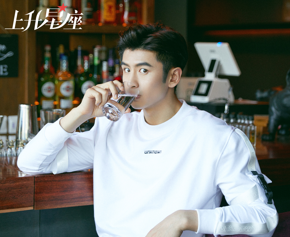 上升星座097张云龙绿茵场与演艺圈的完美转变