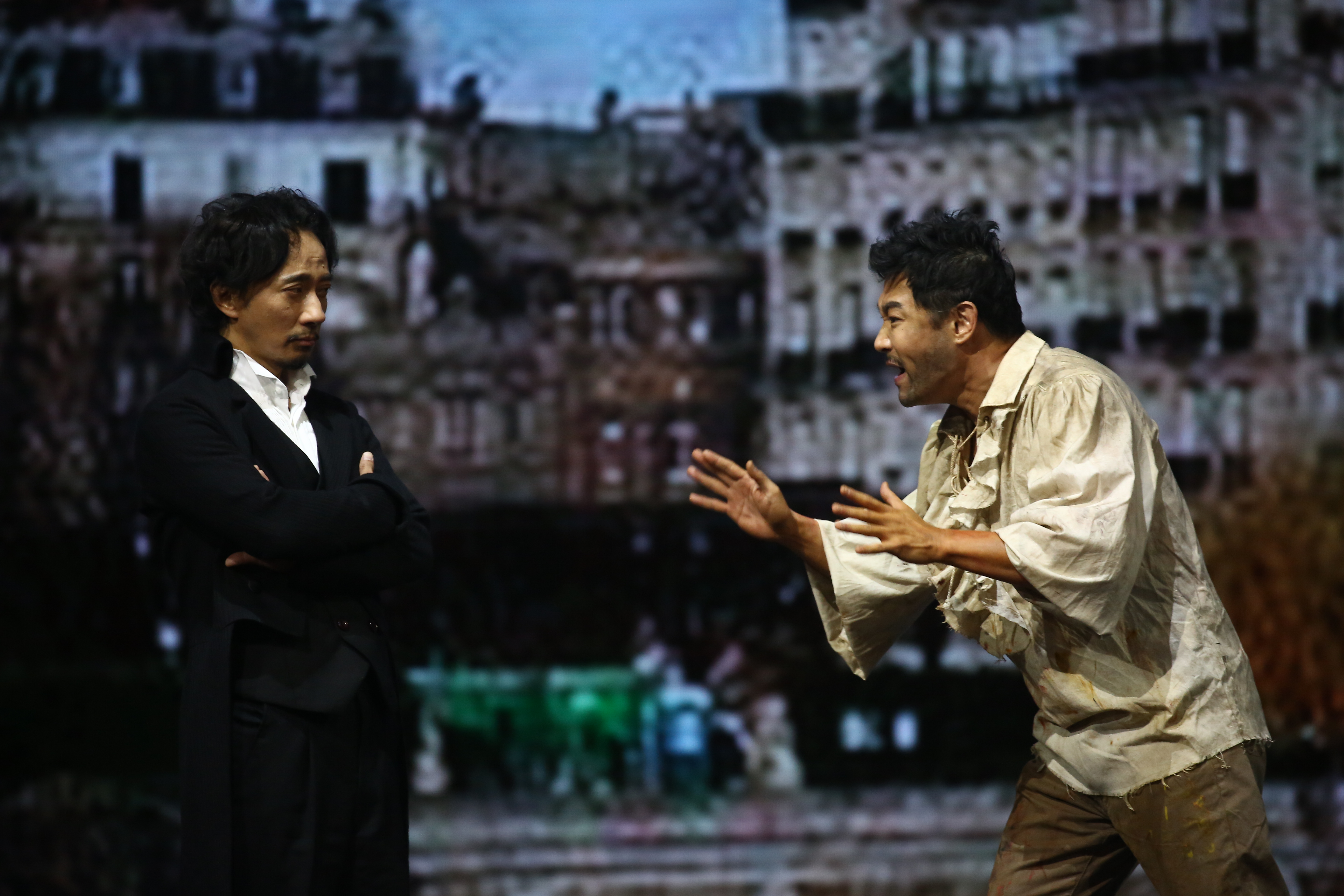 《一本好书》开播 看赵立新黄维德上演极致情感冲突