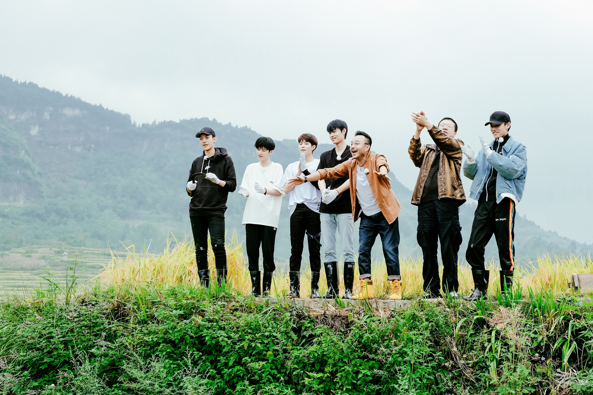 "11月3日中午12:00在芒果tv播出的《野生厨房》第二期在网上反响热烈