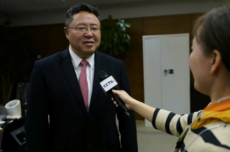 央视独家专访上交所理事长黄红元:积极稳妥推进科创板和注册制试点顺利落地_凤凰网