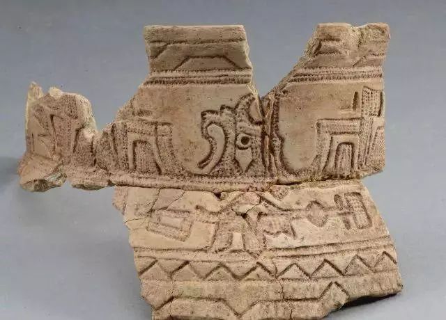 沅水河畔的泸溪县浦市下湾出土文物,距今7800年。
