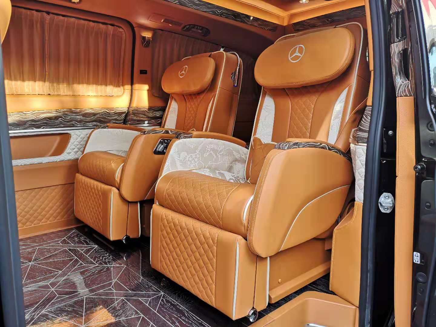 无锡奔驰V260高端豪华私人定制版商务车15088779054
