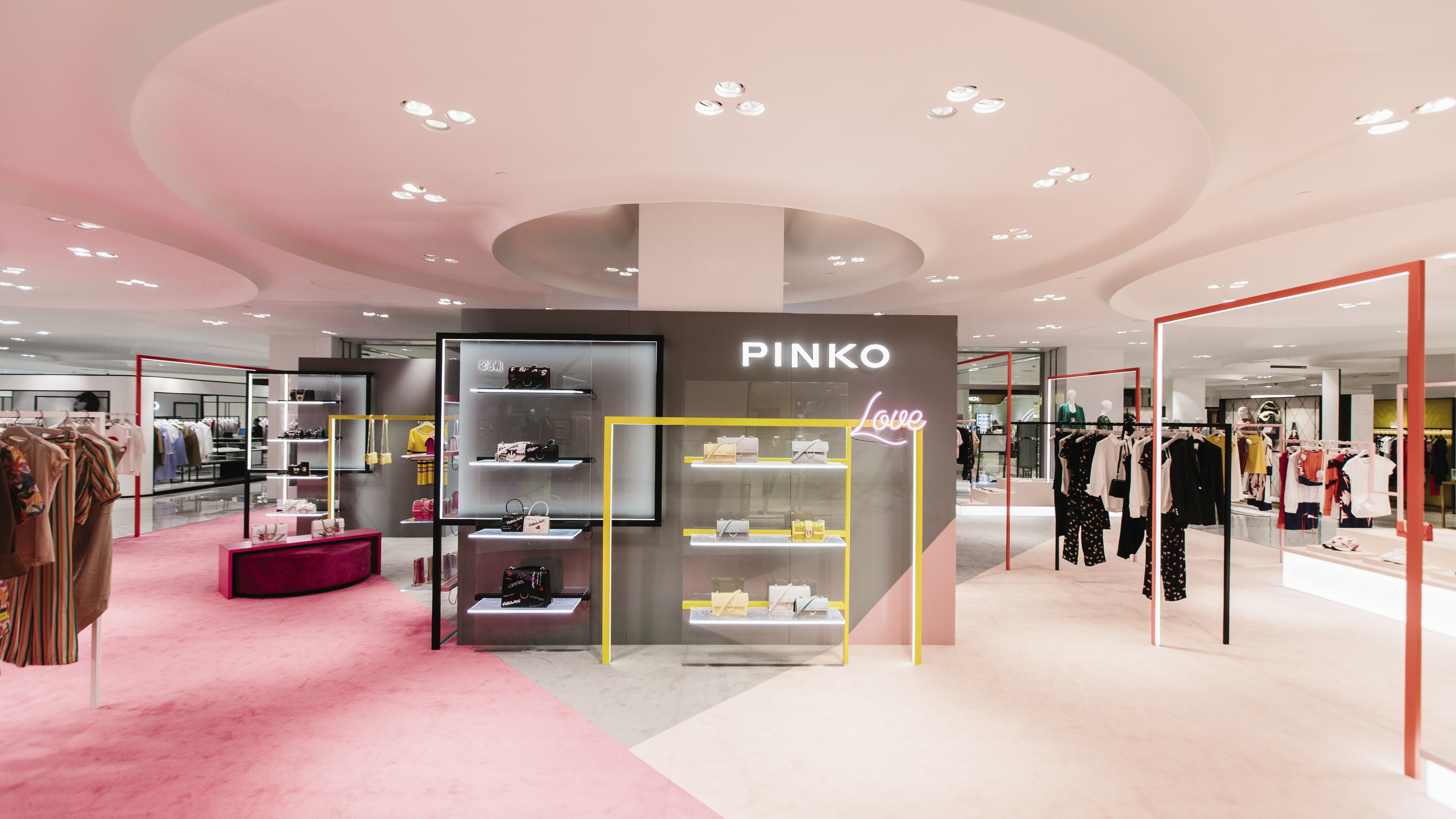 pinko限时精品店登陆北京skp 玩转早春意式风尚