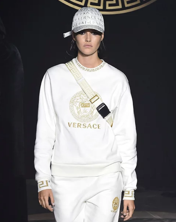 chanel × pharrell合作系列涂鸦运动鞋monse 不对称设计牛仔裤官网