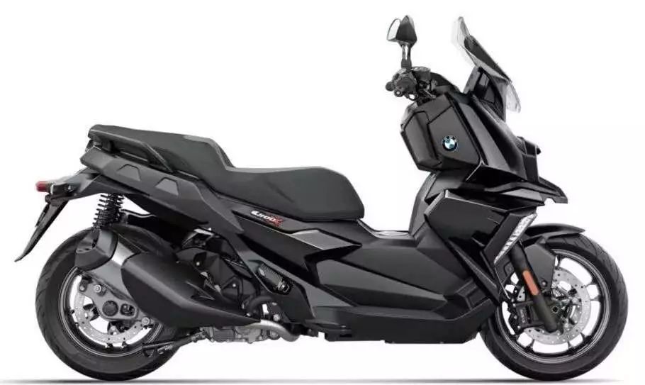 隆鑫产宝马踏板c400x价格公布689万起