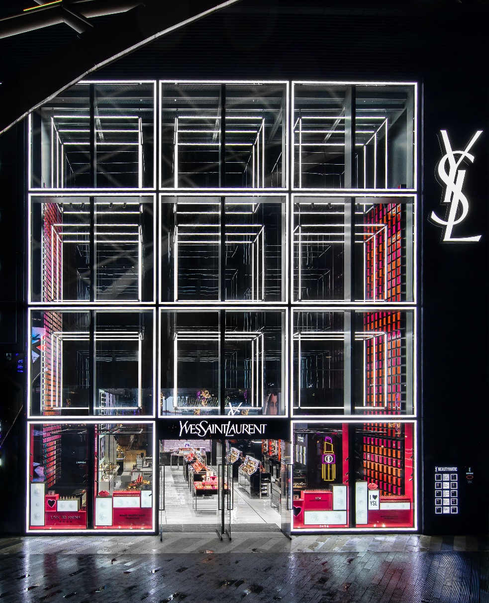 ysl首家spreadthelove全球旗舰店于广州天环广场隆重揭幕