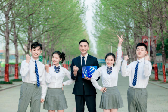新华电脑学校就业怎么样，新华校企定制班助你就业无忧