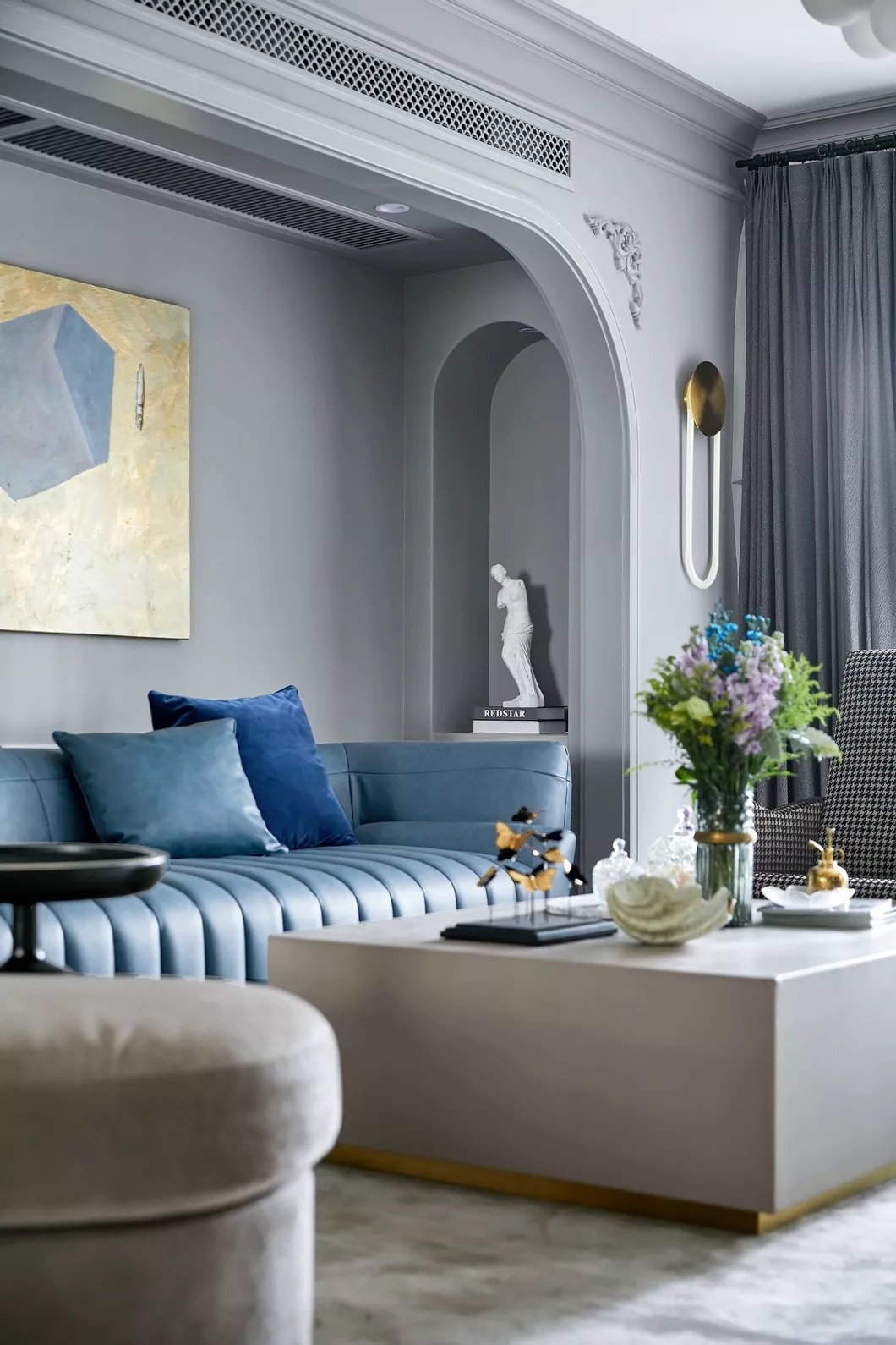 小至家具面料，大到空间布局，都在致敬古典文艺！