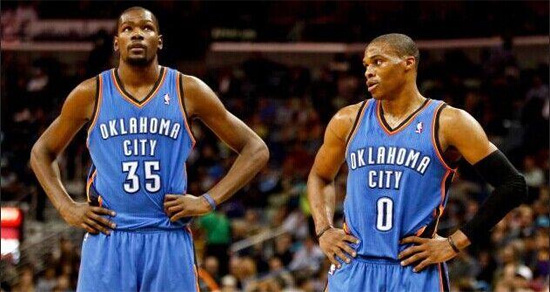 惊险赢球竟内讧?曝雷霆双少场边激烈争吵