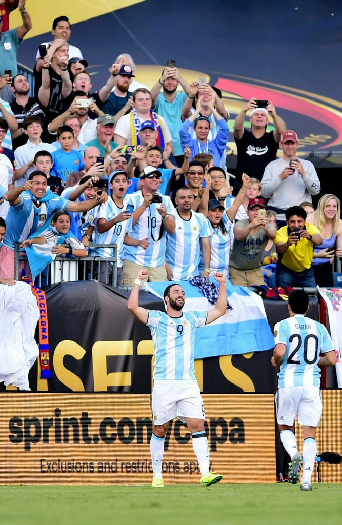 美洲杯-梅西2传1射烟枪2球 阿根廷4-1半决赛战美国