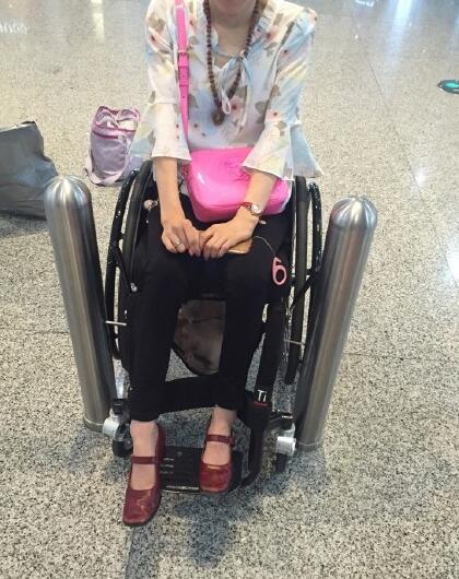 桑兰微博抱怨贵阳机场缺乏助残精神 想哭一会(图)