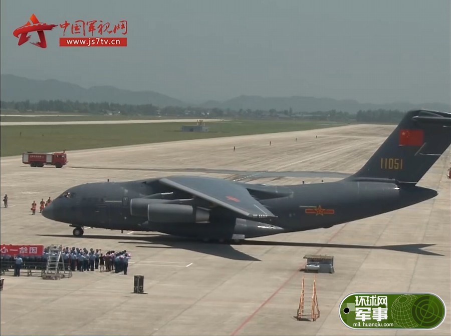 7月6日上午,中国国产运-20大型军用运输机正式加入空军服役.
