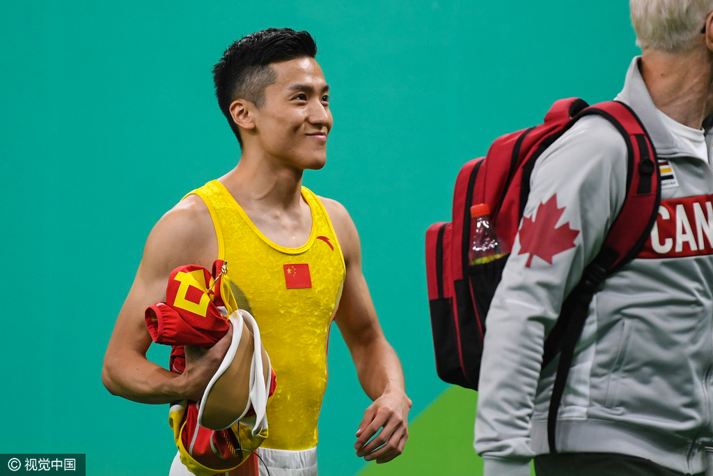 男子蹦床决赛董栋摘银高磊获第三