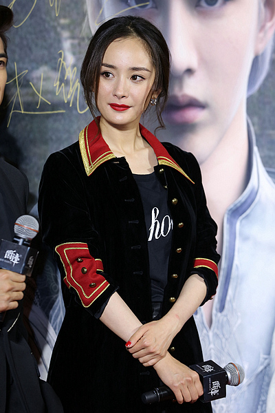 《爵迹》首映红毯 范冰冰杨幂同台争艳