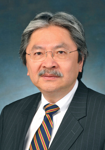 香港财政司司长曾俊华简历