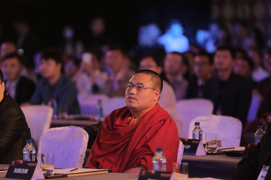 加措活佛讲述"精神的力量"