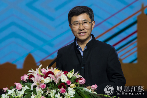 江苏广电总台台长卜宇介绍云平台的开发及功能(摄影/胡潇)