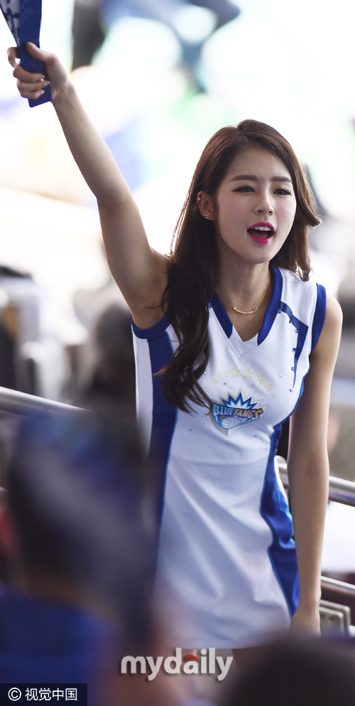 韩国排球宝贝长发妩媚身姿纤细长腿迷人
