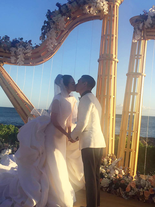 安以轩嫁百亿ceo陈荣炼 现场10对伴娘伴郎阵容强大