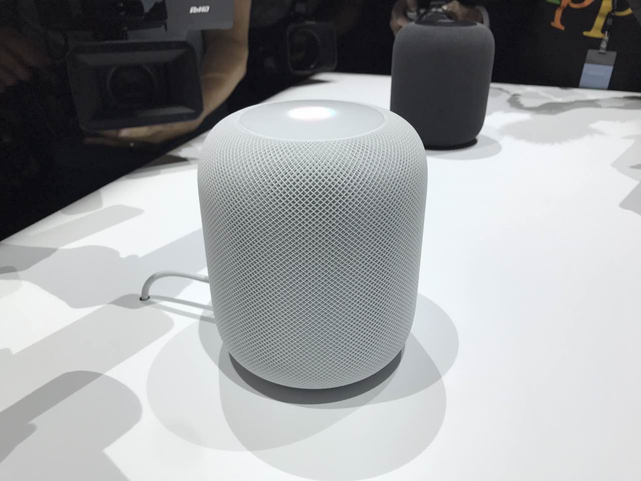 蘋果家庭音箱homepod圖賞:支持siri 高度智能