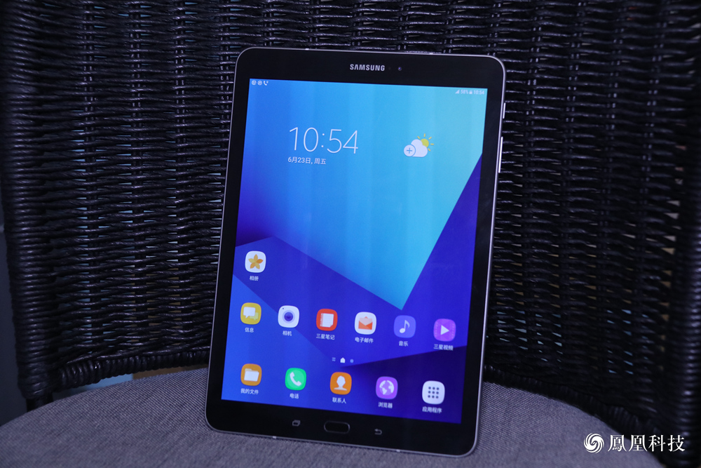 三星tab s3平板電腦圖賞:雙面玻璃,外形時尚