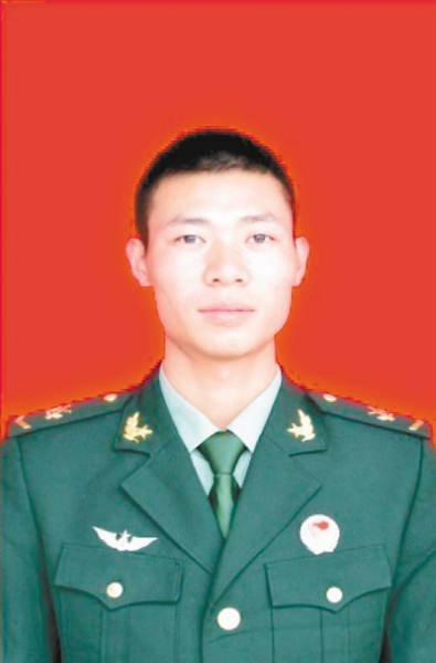 重庆站政务原标题 巴渝子弟兵八一光荣榜 黎云飞