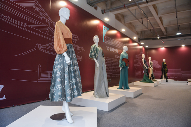 2017武汉时装周静态展三天迎来八方客品牌买手喜相逢