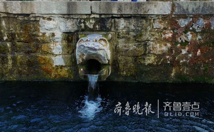 虎头有点蔫航拍世界水日的黑虎泉