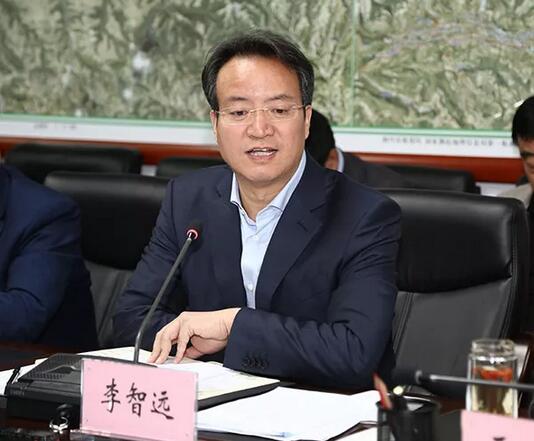 李智远指出,铜川市委常委会的部署和要求,就是政府工作的基本遵循,是